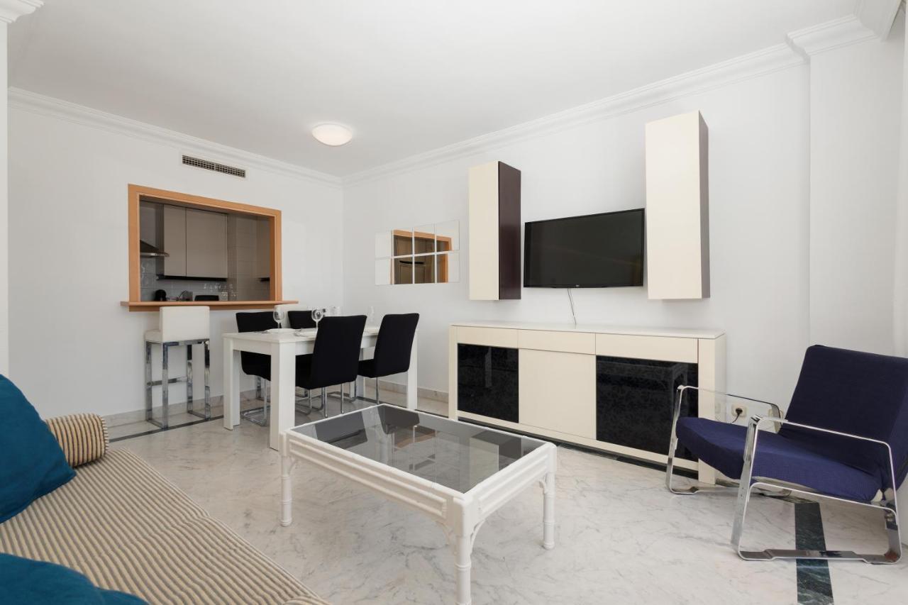 Apartment Sea View In The Center Of Puerto Banus And Private Parking *