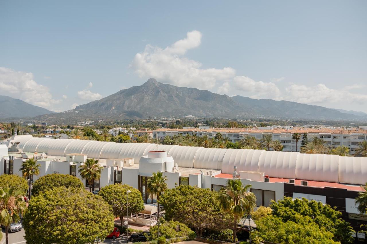 Apartment Sea View In The Center Of Puerto Banus And Private Parking