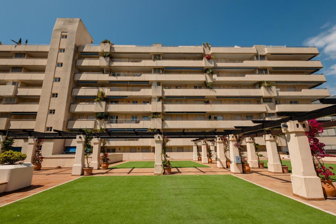 Sea View In The Center Of Puerto Banus And Private Parking Marbella