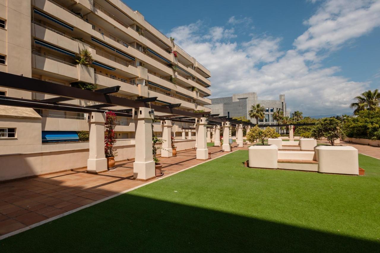 Sea View In The Center Of Puerto Banus And Private Parking